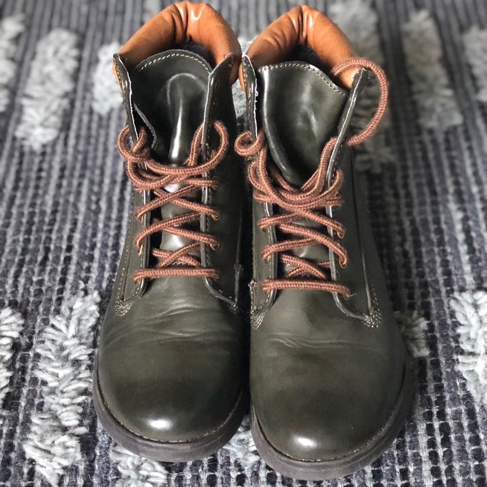 Mossimo olive green boots